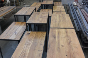 Klassieke houten horeca tafel