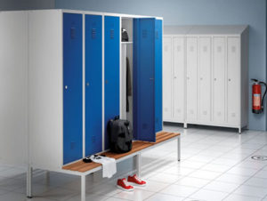 Blauwe locker kleedkamer